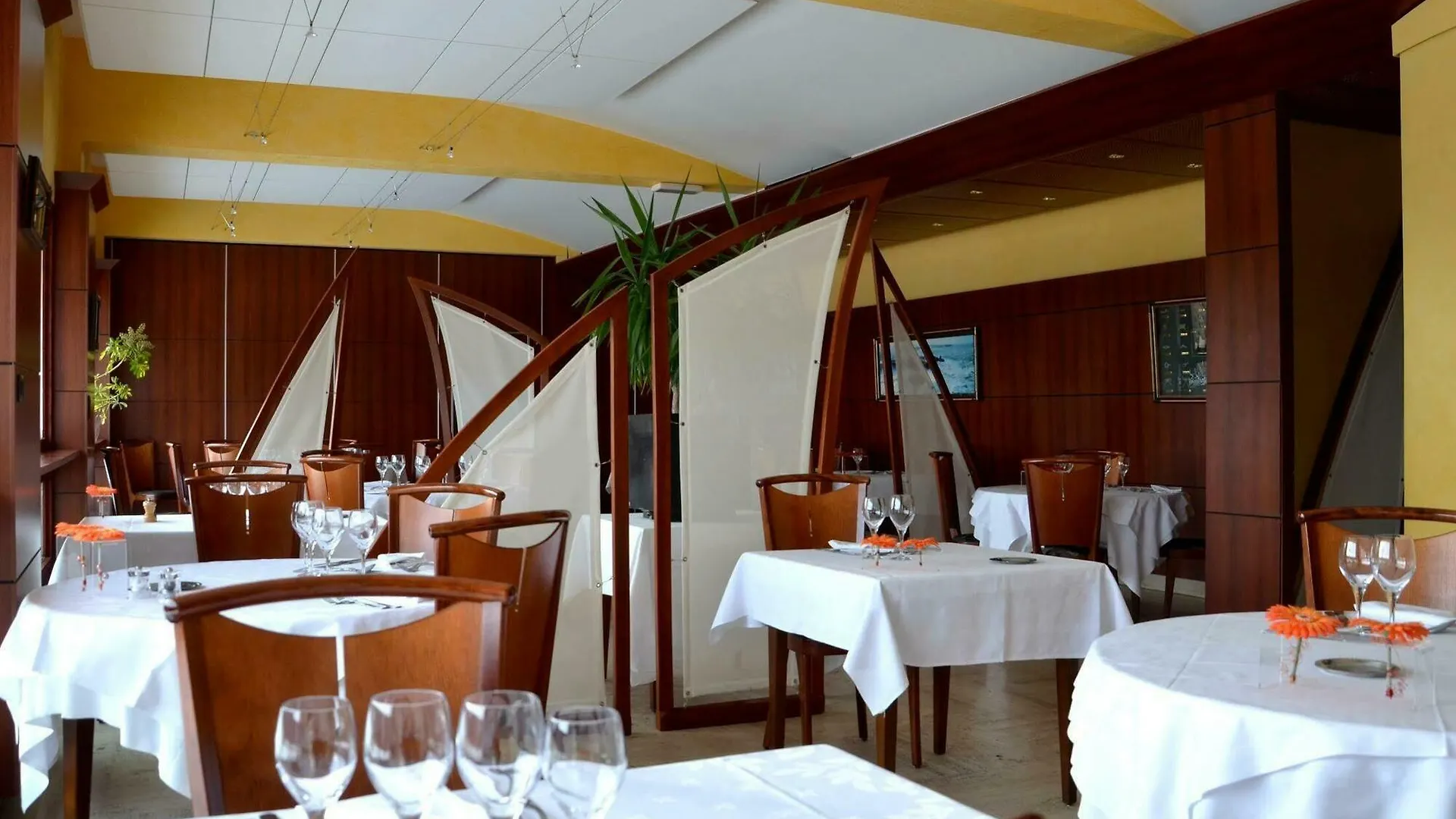 Authentic By Balladins - Rodez / Le Segala Baraqueville